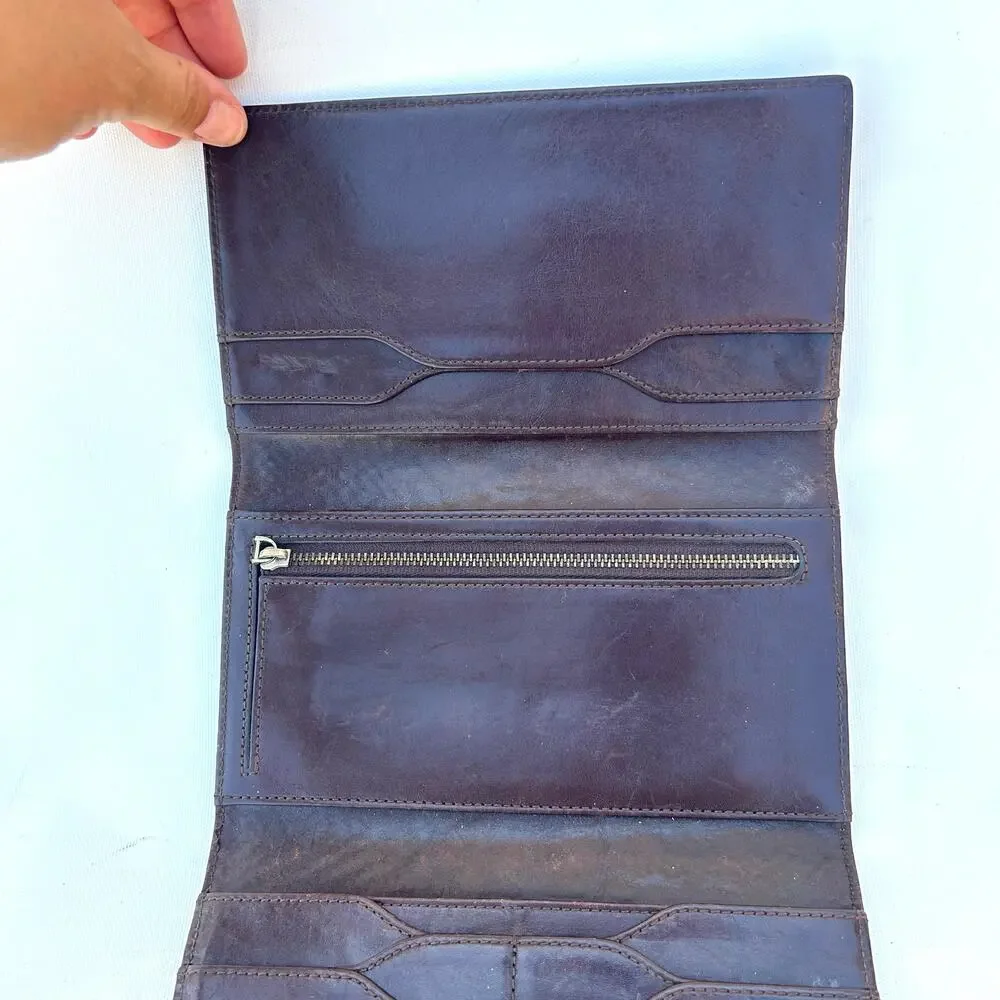 Hugo Boss Vintage Brown Croc-Embossed Tri-Fold Clutch Wallet Billfold Buckle